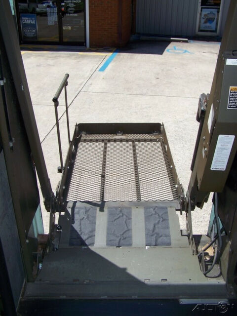 1991 International Harvester 3700 1-OWNER 80K 7.3L DIESEL AC SHORT SCHOOL CHURCH - photo 10