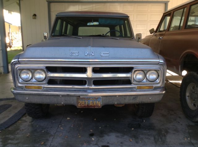 1970 GMC Suburban Custom - photo 2