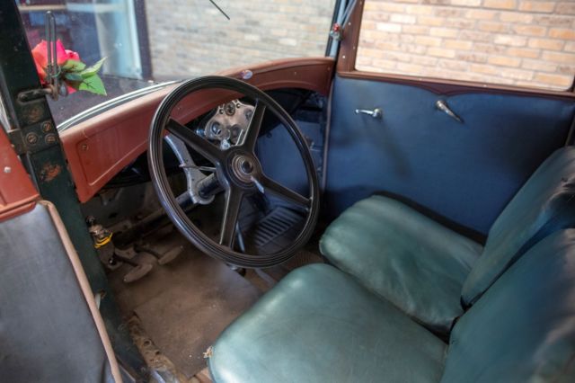 1931 Ford Model A Victoria - photo 10
