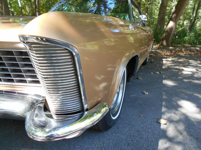 1965 Buick Riviera Custom - photo 3