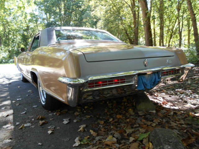 1965 Buick Riviera Custom - photo 6