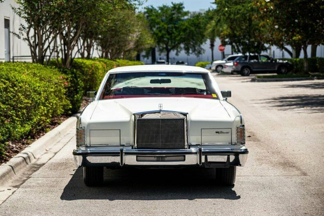 1979 Lincoln Town Car - photo 11