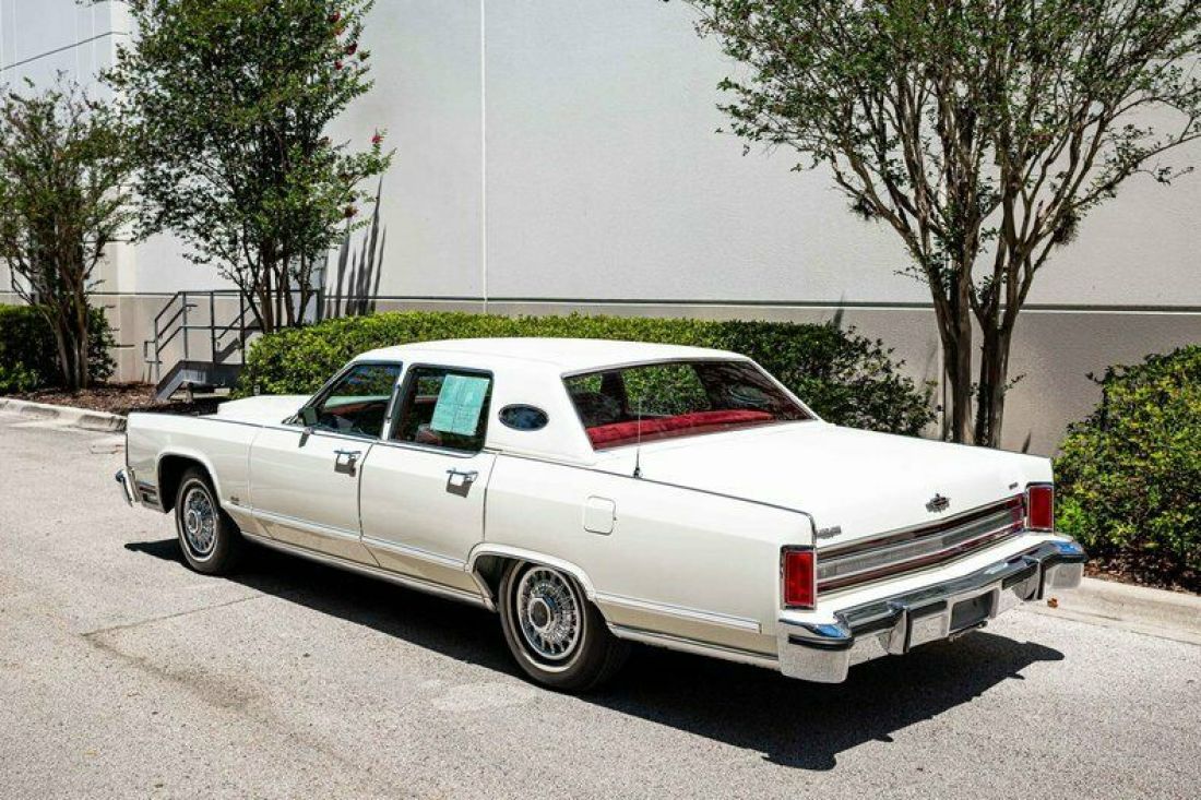 1979 Lincoln Town Car - photo 6