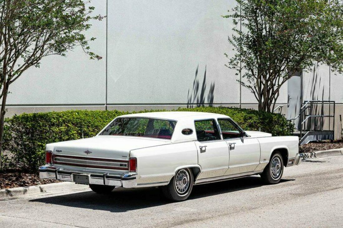 1979 Lincoln Town Car - photo 7