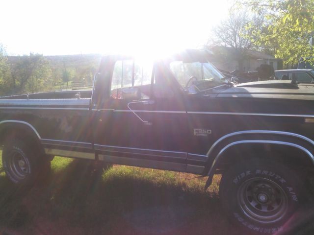 1984 Ford F-250 - photo 6