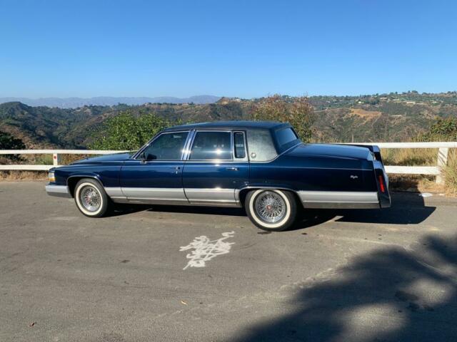 1992 Cadillac Brougham - photo 2