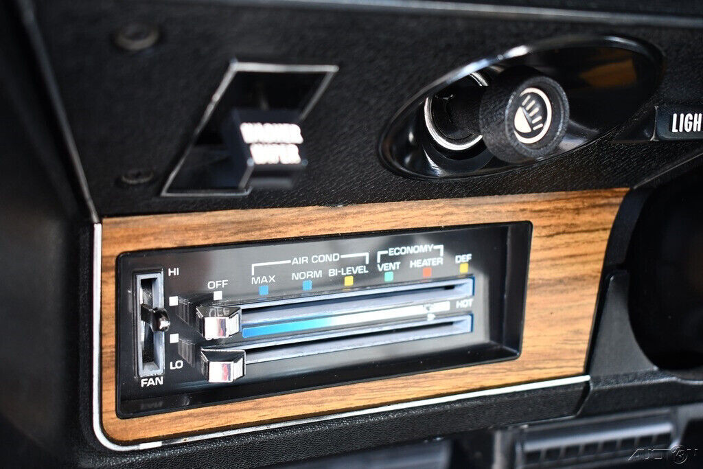 1975 Chevrolet Impala Truly Amazing Spectacular impala V8 Auto - photo 12