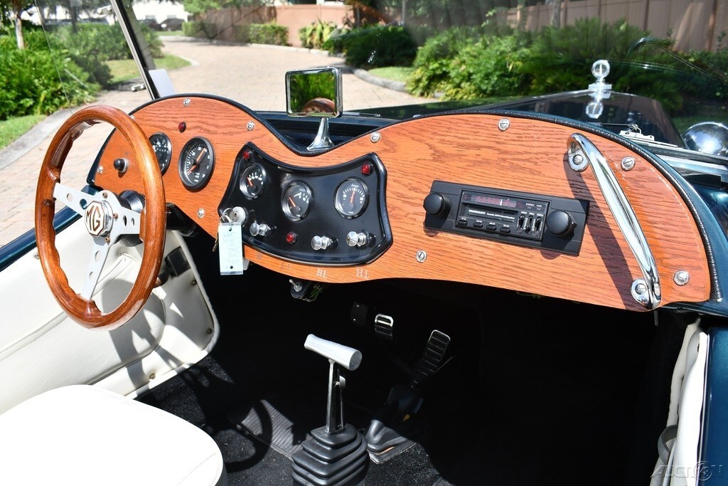 1955 MG T-Series 1500cc engine 4 speed Manual Immaculate - photo 13