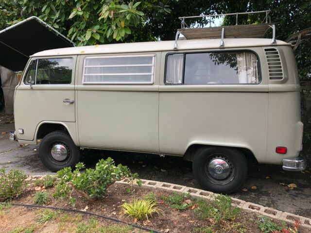 Tin Top! 1974 Volkswagen Bus/Vanagon