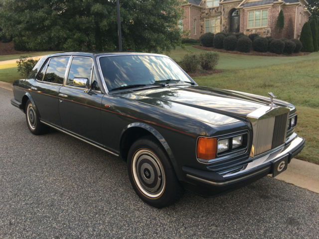 TONS OF RECORDS!!! RUNS AND DRIVES BEAUTIFULLY!!! COMPLETE CAR 1988 Rolls-Royce Silver Spur