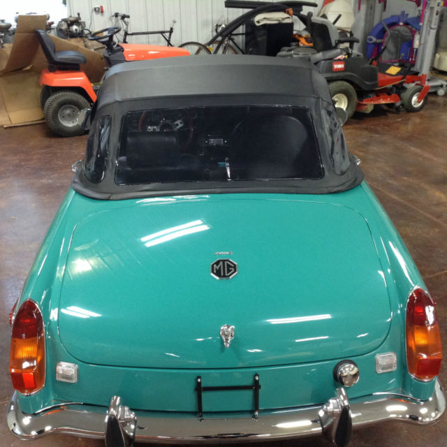 1972 MG MGB NEW INTERIOR - photo 10