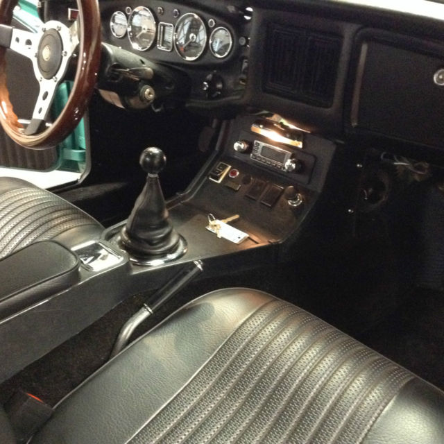 1972 MG MGB NEW INTERIOR - photo 5