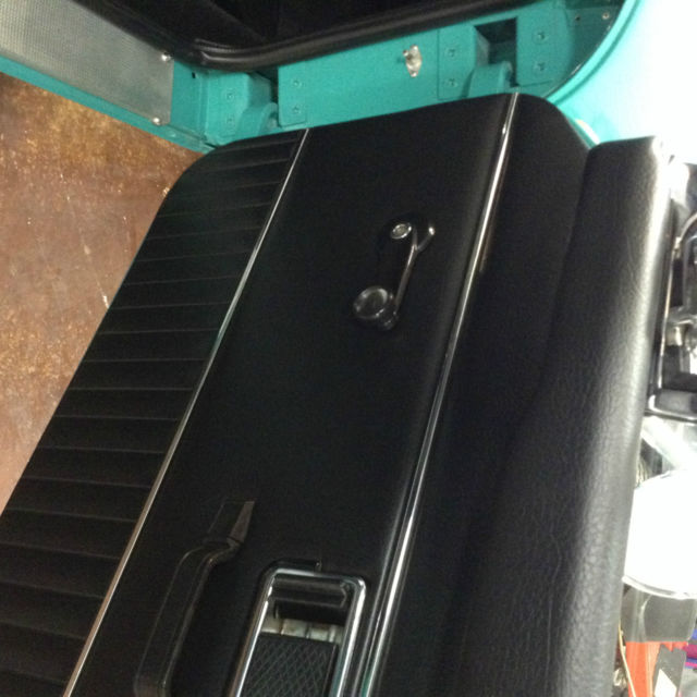 1972 MG MGB NEW INTERIOR - photo 7
