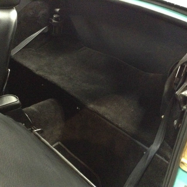 1972 MG MGB NEW INTERIOR - photo 8