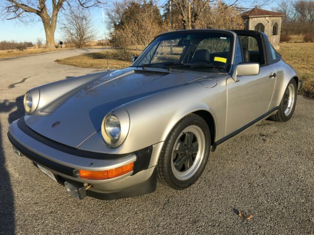 1983 Porsche 911 Targa - photo 2