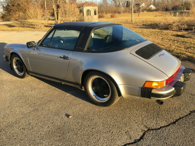 1983 Porsche 911 Targa - photo 3
