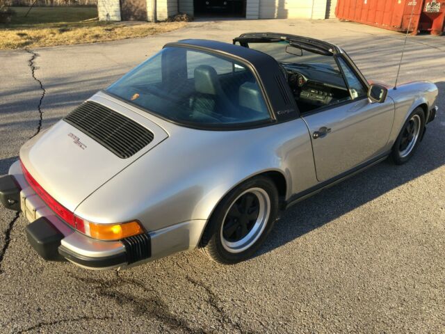1983 Porsche 911 Targa - photo 4