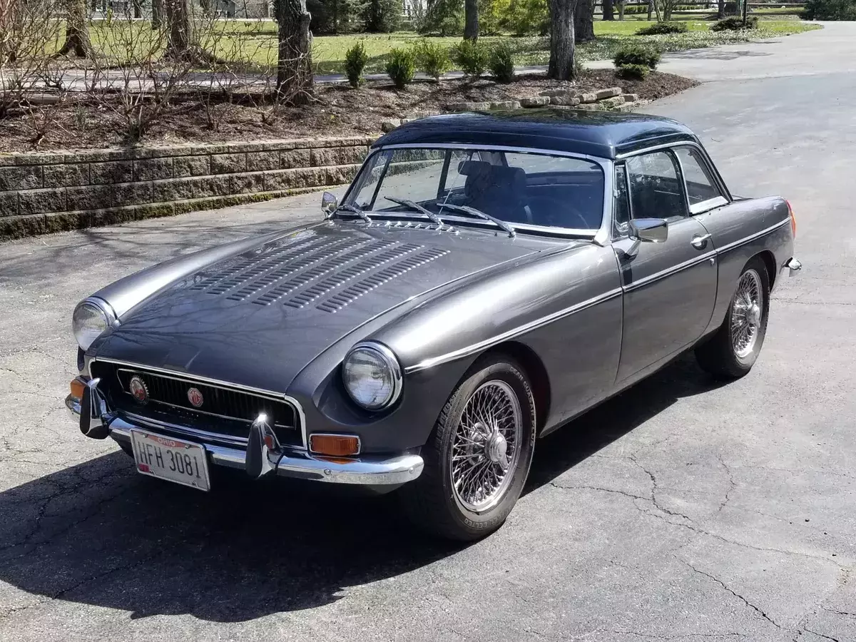 Totally retsored Last year of wire wheels and chrome bumpers. Low mileage 1970 MG MGB