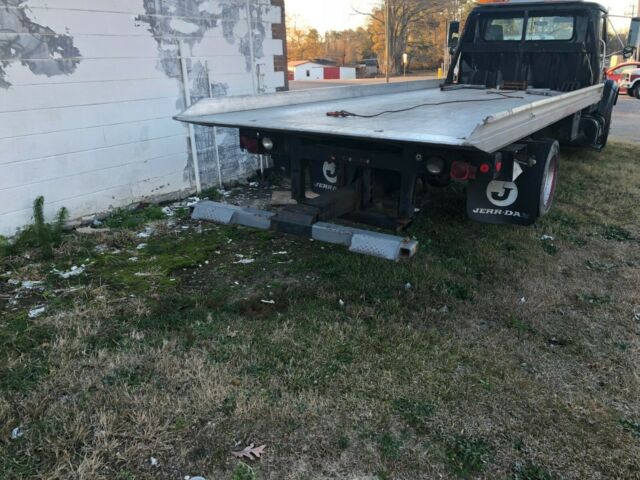 1992 International Harvester 4600LP std - photo 2