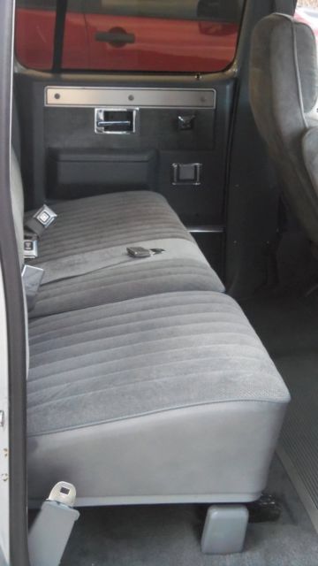 1985 Chevrolet Suburban C-20 - photo 10