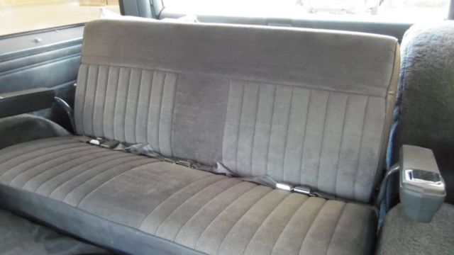 1985 Chevrolet Suburban C-20 - photo 11