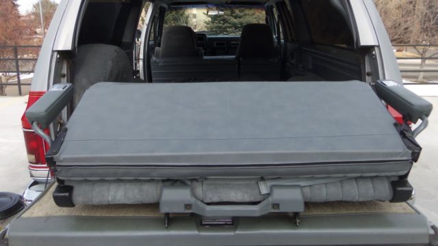 1985 Chevrolet Suburban C-20 - photo 12