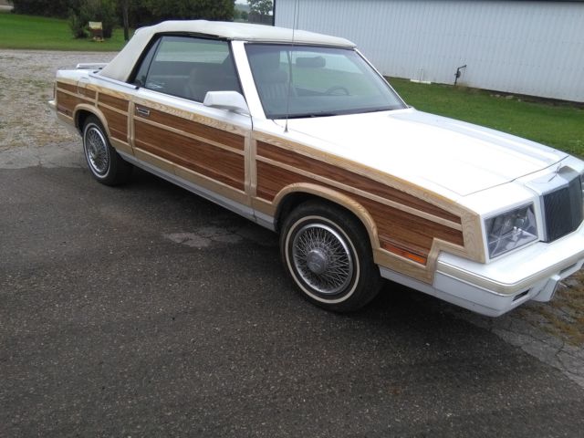1984 Chrysler LeBaron Town & Country