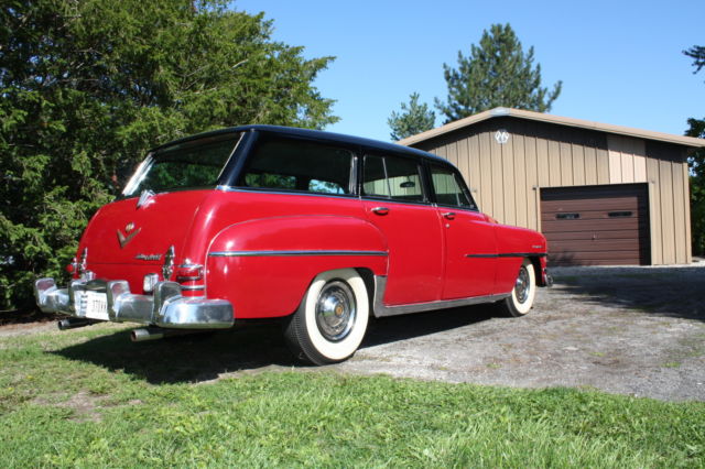 1953 Chrysler Town & Country wagon - photo 2