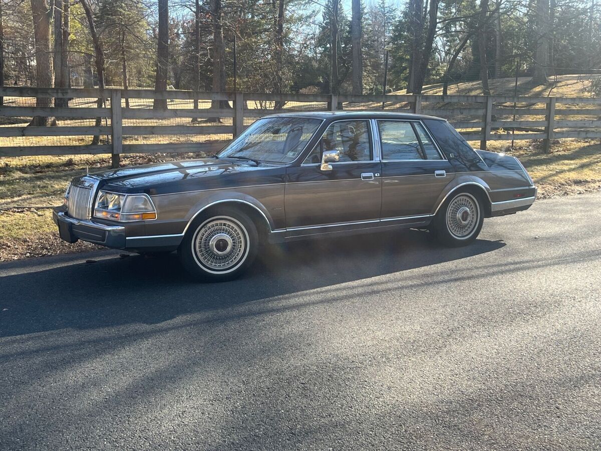 1985 Lincoln Continental Valentino Edition - photo 9