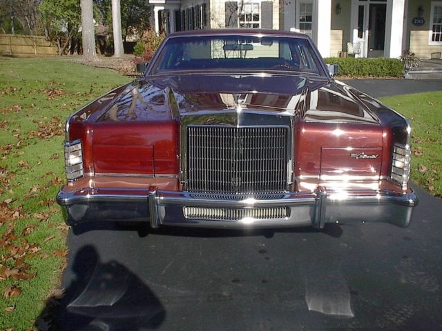 Town Car - Williamsburg Limited Edition – 9,300 original miles 1979 Lincoln Continental Williamsburg Edition