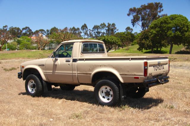 1982 Toyota SR5 4WD Pickup / HiLux SR5 - photo 13