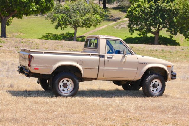 1982 Toyota SR5 4WD Pickup / HiLux SR5 - photo 5