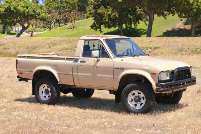 1982 Toyota SR5 4WD Pickup / HiLux SR5 - photo 6