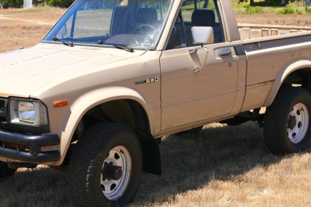 1982 Toyota SR5 4WD Pickup / HiLux SR5 - photo 8