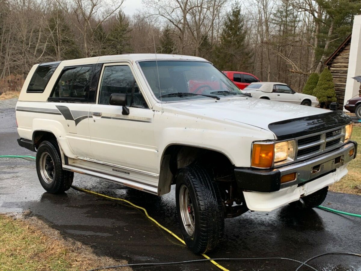 Toyota 4Runner Deluxe 1989 Toyota 4Runner Deluxe