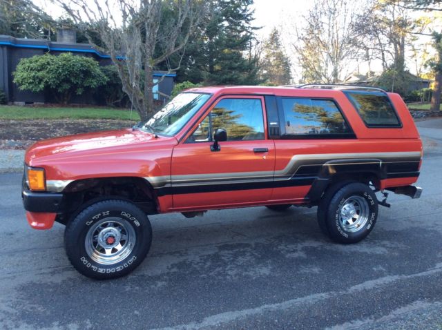 Toyota 4Runner SR5 EFI 22R 4x4 A/C Air conditioning 4WD Locking Hubs 124k Miles 1986 Toyota 4Runner 4Runner 4WD