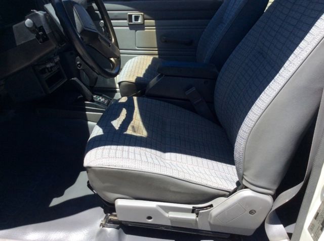 1986 Toyota Pickup HiLux - photo 11