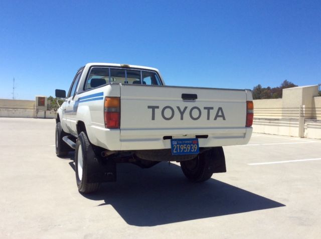 1986 Toyota Pickup HiLux - photo 4