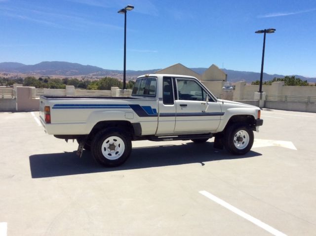 1986 Toyota Pickup HiLux - photo 6