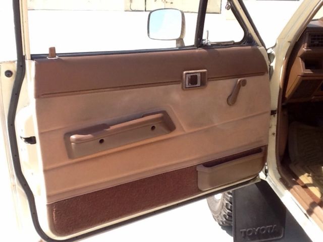 1985 Toyota Pickup SR5 Pickup Truck - photo 12