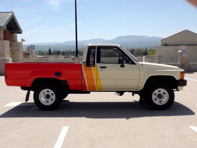 1985 Toyota Pickup SR5 Pickup Truck - photo 6