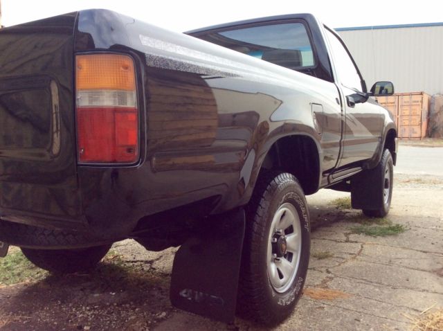1993 Toyota Pickup DLX - photo 6