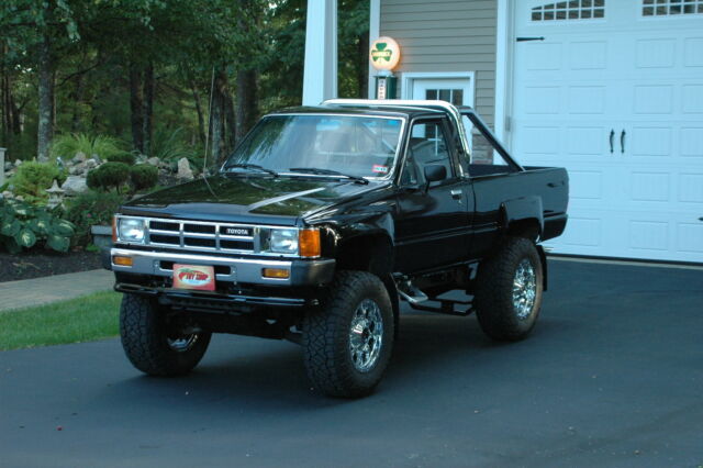 TOYOTA 4X4 TURBO PICKUP TRUCK rare collector classic off road antique find 1986 Toyota Pickup Highlux
