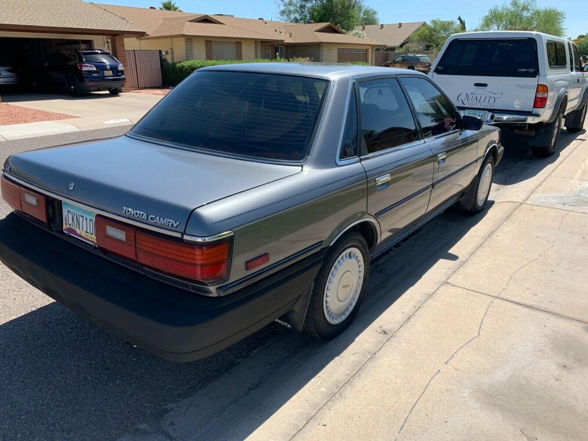 1989 Toyota Camry - photo 12