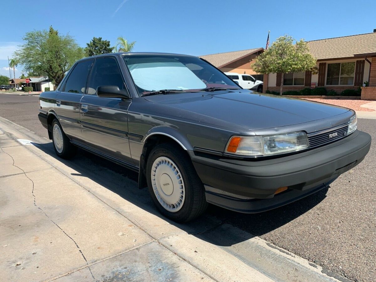 1989 Toyota Camry - photo 4