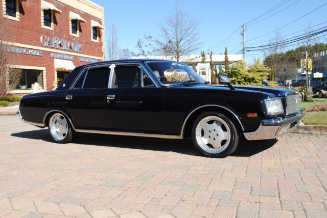Toyota Century . Bentley, Maybach, Personal limo 1989 Toyota Century