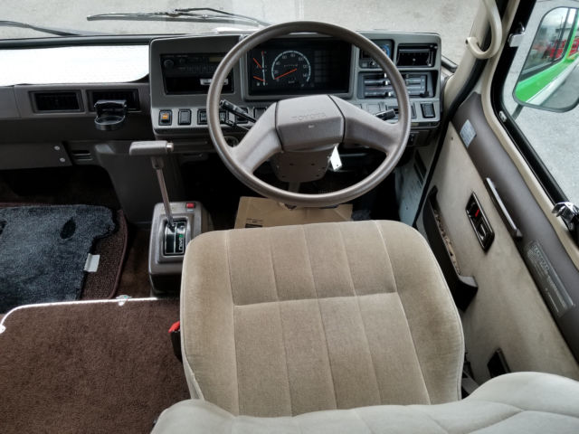 1992 Toyota Coaster Camping Saloon - photo 4