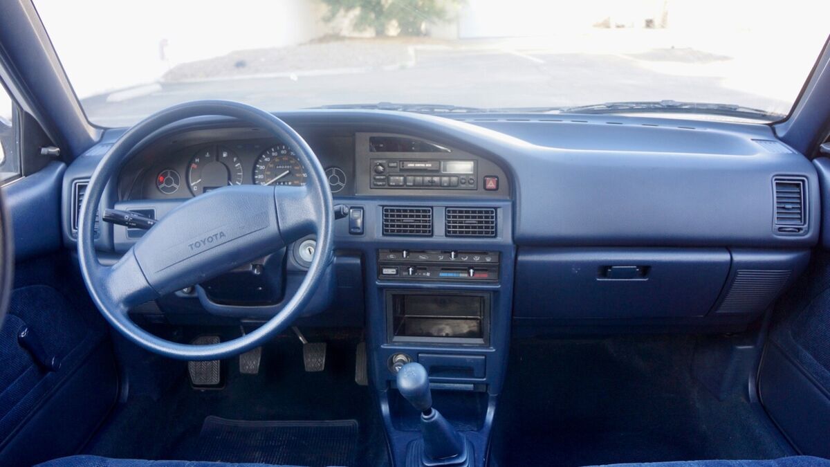 1991 Toyota Corolla DLX - photo 8