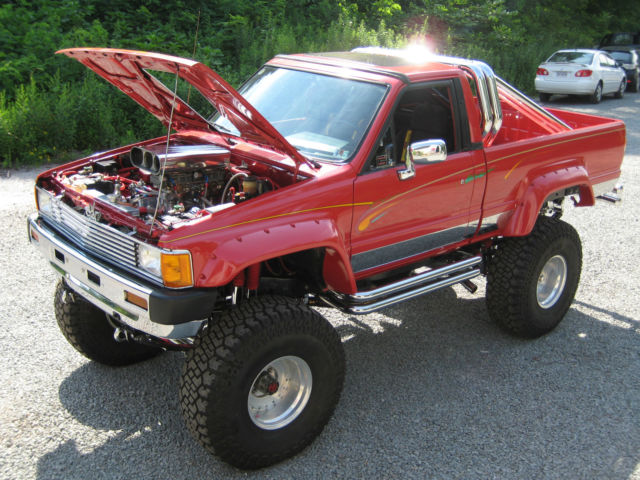 Toyota Custom Truck 1984 Toyota 4 wheel drive