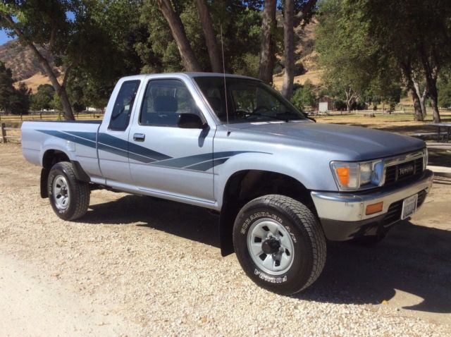 Toyota Extra Cab Pickup Truck 4x4 SR5 22RE 5 Speed LOW MILES Pre Tacoma Clean 1989 Toyota Pickup SR5